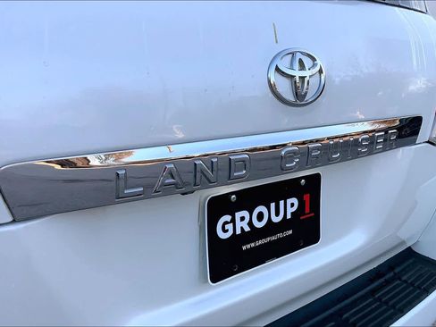 Used 2015 Toyota Land Cruiser image 31