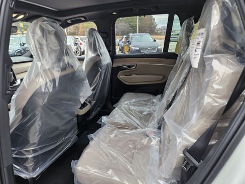 New 2026 Volvo XC90 B6 Ultra w/ Protection Package image 10