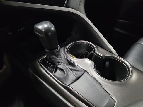 Used 2021 Toyota Camry SE image 26