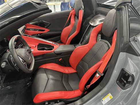 Used 2025 Chevrolet Corvette Stingray w/ Stealth Interior Trim Package image 13