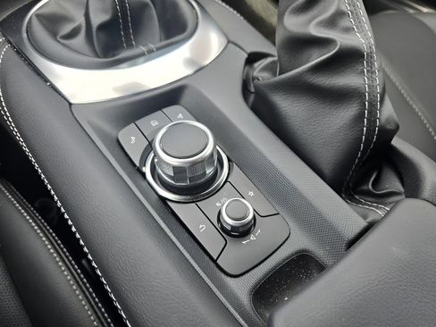 Used 2025 MAZDA MX-5 Miata Grand Touring w/ Weather Package image 24