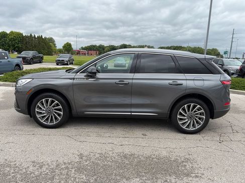 Used 2023 Lincoln Corsair Reserve AWD/4WD image 4