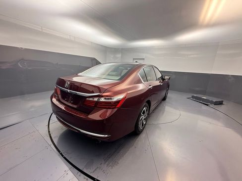 Used 2016 Honda Accord LX image 7