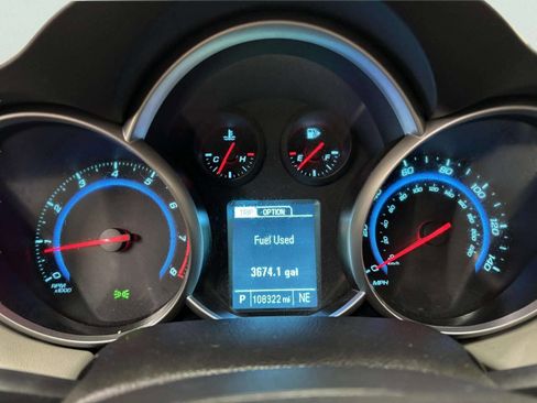 Used 2015 Chevrolet Cruze LT image 32