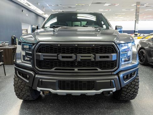 Used 2018 Ford F150 Raptor w/ Equipment Group 802A Luxury AWD/4WD image 2
