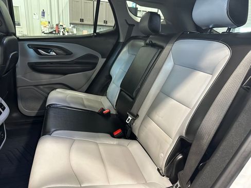 Used 2022 GMC Terrain SLT image 26