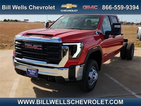 New 2026 GMC Sierra 3500 Pro image 1