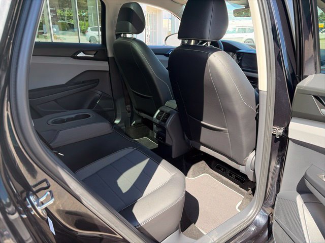 Certified 2023 Volkswagen Taos SE w/ Panoramic Sunroof Package AWD/4WD image 14