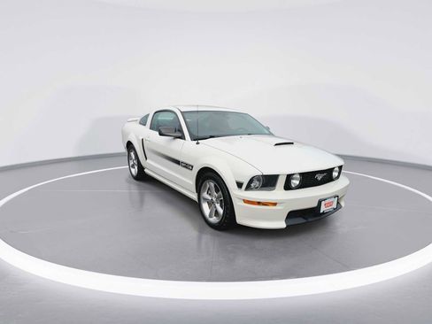 Used 2008 Ford Mustang GT Premium image 2