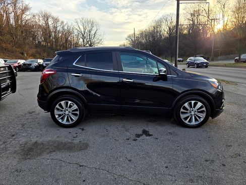 Used 2017 Buick Encore Essence image 4