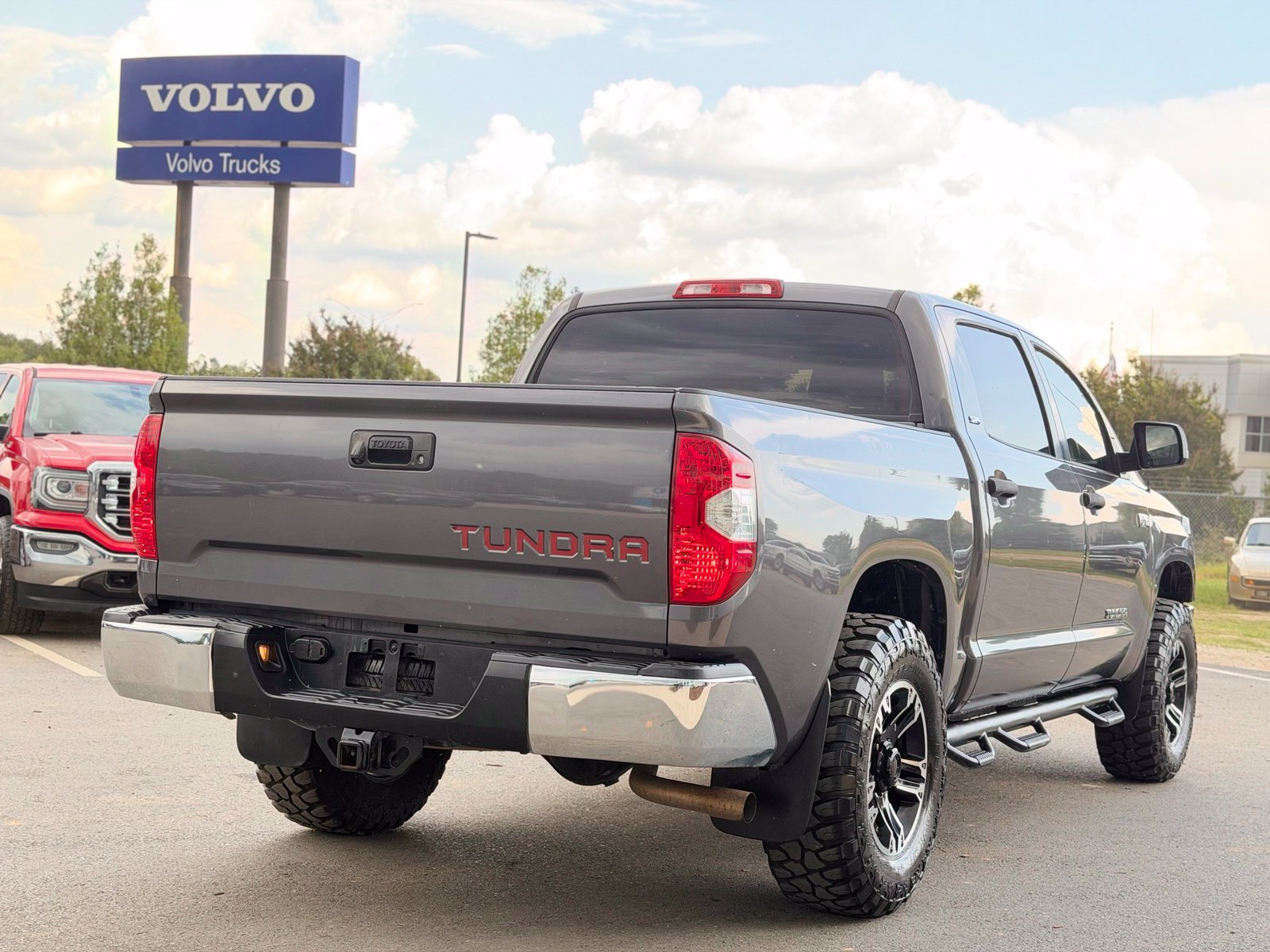 Used 2015 Toyota Tundra SR5 w/ SR5 Upgrade Package RWD image 11