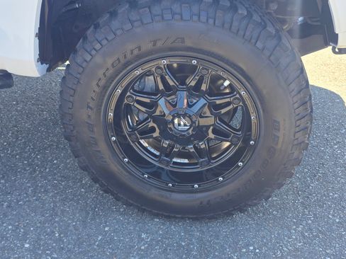 Used 2018 Toyota Tacoma TRD Sport RWD image 9