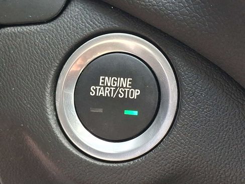 Used 2023 Chevrolet Equinox LT AWD/4WD image 22