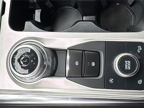 Certified 2021 Ford Explorer XLT w/ Equipment Group 202A image 26