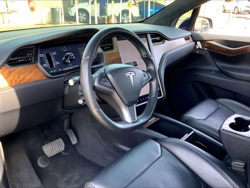 Used 2018 Tesla Model X 100D image 16