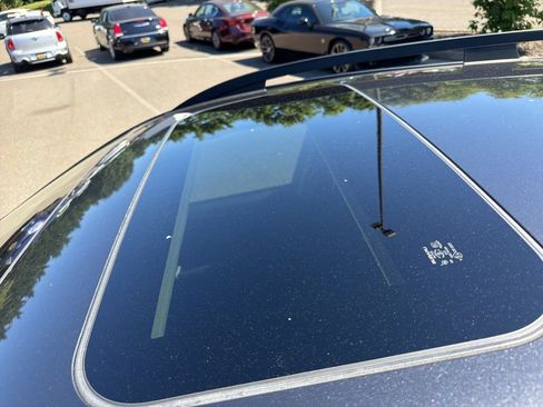 Used 2019 Subaru Crosstrek 2.0i Limited w/ Moonroof Package w/Navigation AWD/4WD image 11