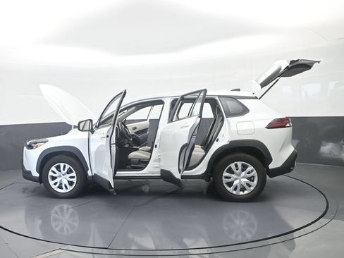 Used 2026 Toyota Corolla Cross L FWD image 71
