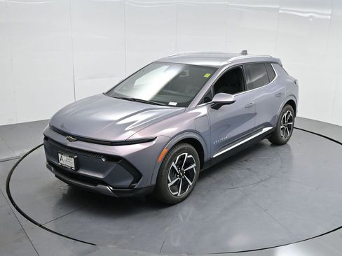 Used 2025 Chevrolet Equinox EV LT w/ Convenience Package image 54