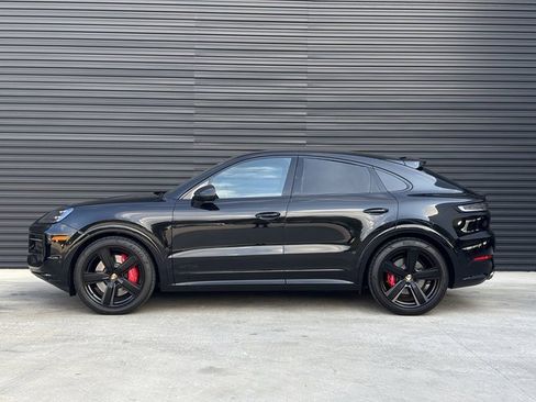 Certified 2025 Porsche Cayenne GTS w/ Technology Package image 2