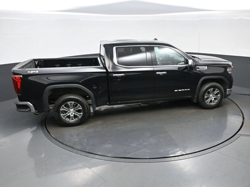 Used 2025 GMC Sierra 1500 SLT AWD/4WD image 38