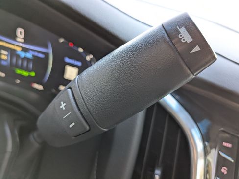 Used 2020 Cadillac Escalade ESV Luxury AWD/4WD image 24