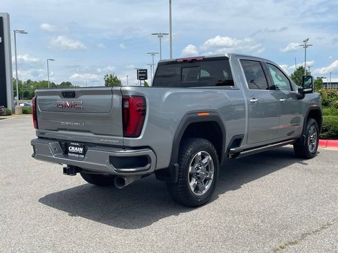 Used 2024 GMC Sierra 2500 Denali w/ Technology Package AWD/4WD image 8