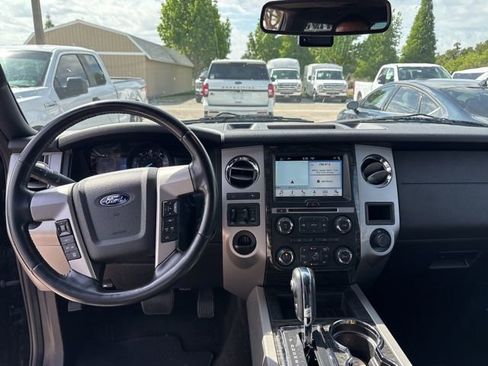 Used 2016 Ford Expedition EL Limited w/ Equipment Group 301A RWD image 11