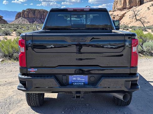 Used 2023 Chevrolet Silverado 3500 High Country w/ Z71 Off-Road Package AWD/4WD image 5