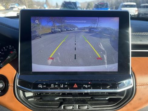 Used 2023 Jeep Compass Limited image 24