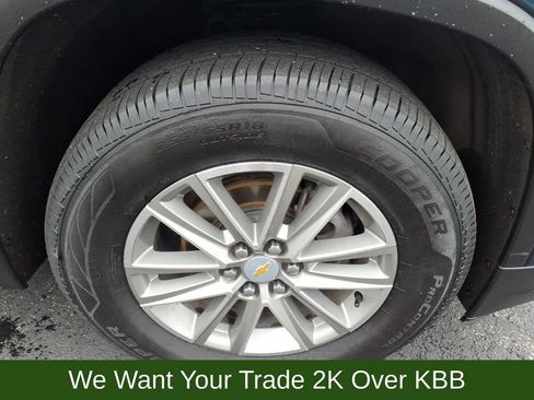 Used 2023 Chevrolet Traverse LT AWD/4WD image 32