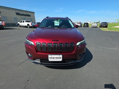 Used 2019 Jeep Cherokee Latitude Plus AWD/4WD image 1