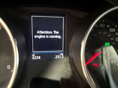 Used 2019 Volkswagen Tiguan S image 15