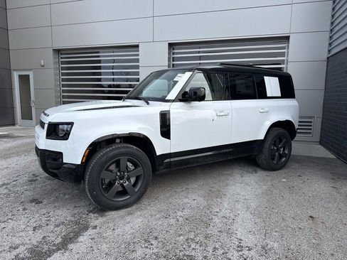 New 2026 Land Rover Defender 110 X-Dynamic SE image 3