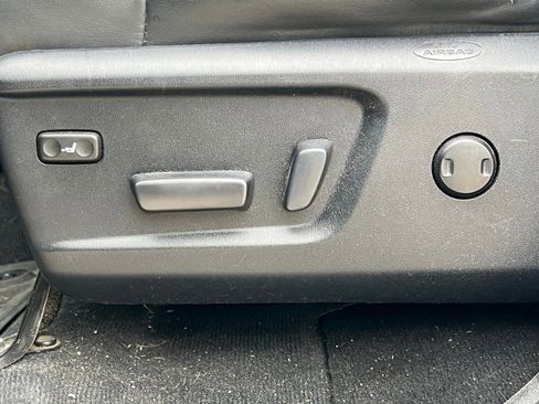 Used 2016 Toyota Tundra Platinum image 26