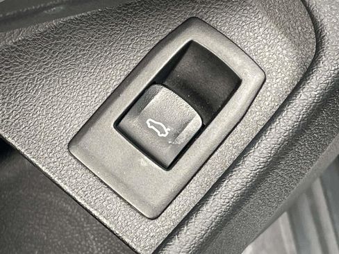Used 2020 BMW 330i Sedan w/ Driving Assistance Package RWD image 18