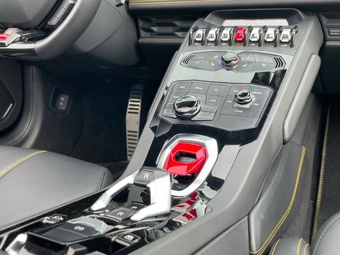 Used 2017 Lamborghini Huracan LP 610-4 image 16