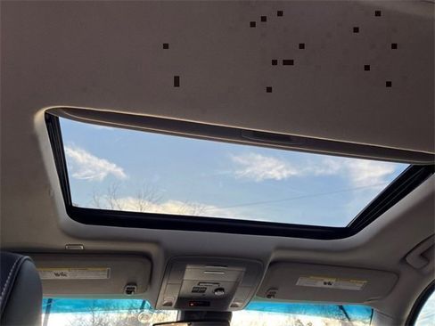 Used 2019 Chevrolet Tahoe LT image 17