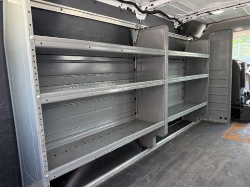 Used 2019 Ford Transit 250 130 Low Roof RWD image 19