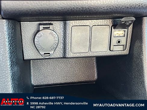 Used 2018 Toyota Corolla LE image 14