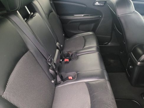 Used 2015 Dodge Journey Crossroad w/ Flexible Seating Group FWD image 19