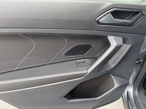 Used 2023 Volkswagen Tiguan SE image 13