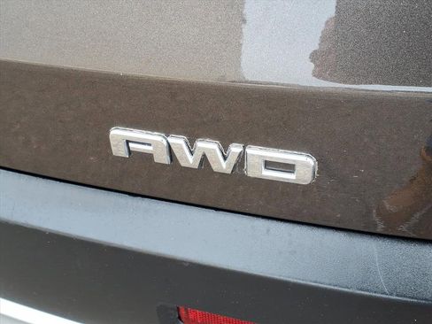 Used 2019 GMC Acadia SLE w/ Driver Alert Package I image 10