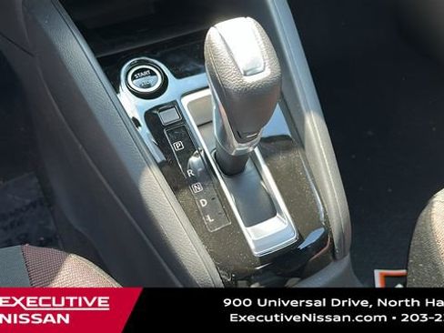 New 2025 Nissan Versa SR w/ Trunk Package image 18