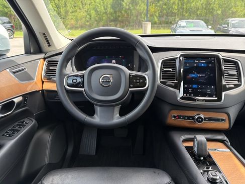 Used 2023 Volvo XC90 B5 Plus w/ Protection Package Premier AWD/4WD image 2