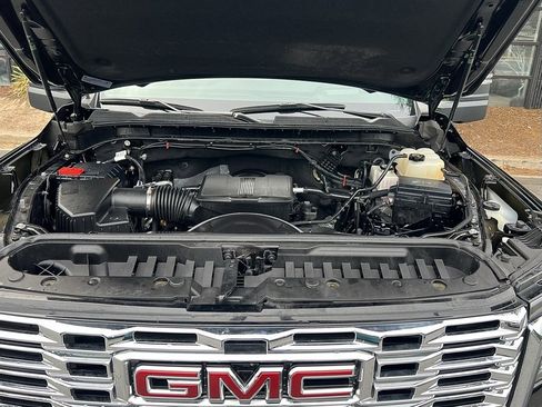 Used 2024 GMC Sierra 3500 Denali w/ Denali Reserve Package image 8