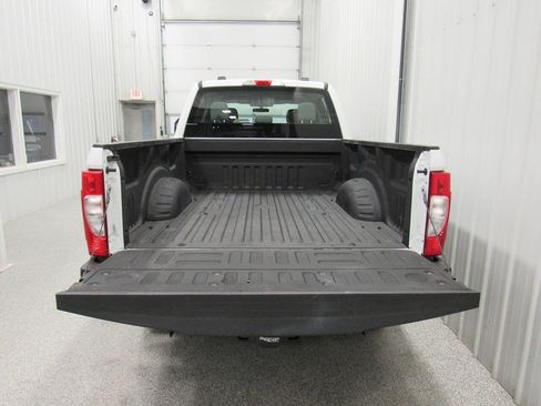 Used 2022 Ford F250 XL w/ Power Equipment Group image 15