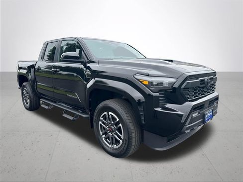 Certified 2024 Toyota Tacoma TRD Sport AWD/4WD image 6