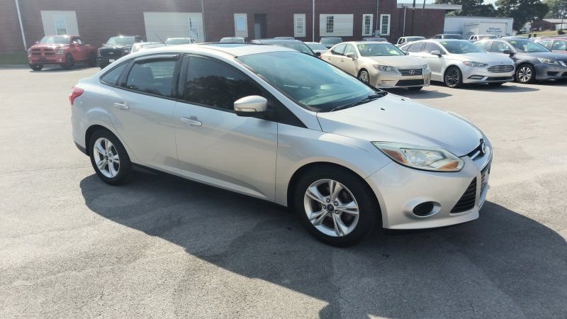 Used 2014 Ford Focus SE FWD image 7