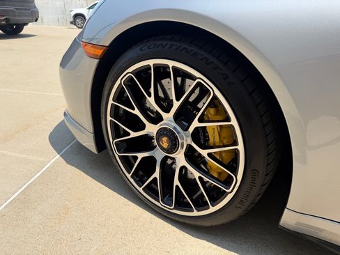 Used 2015 Porsche 911 Turbo S w/ High-end Infotainment Package AWD/4WD image 10
