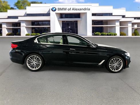 Used 2018 BMW 530i xDrive w/ Premium Package AWD/4WD image 8